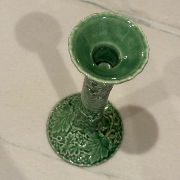Bordallo Pinhiero Green Ivy Vintage 9 inch Candleholder - Picture 5 of 7